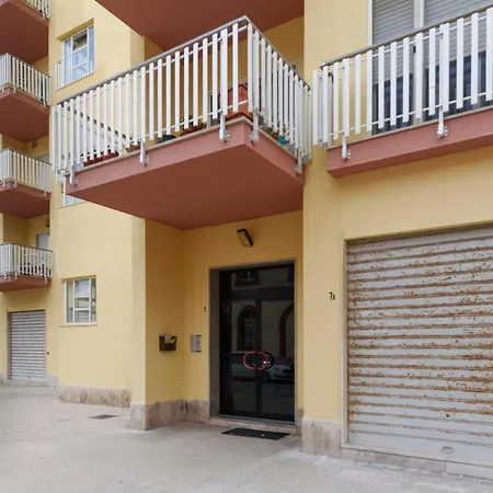 Casa Beatrice - Parcheggio Privato Interno トラーパニ